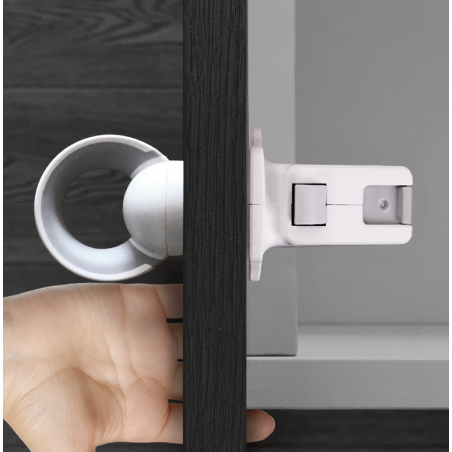 Minimalist drawer door magnetic lock